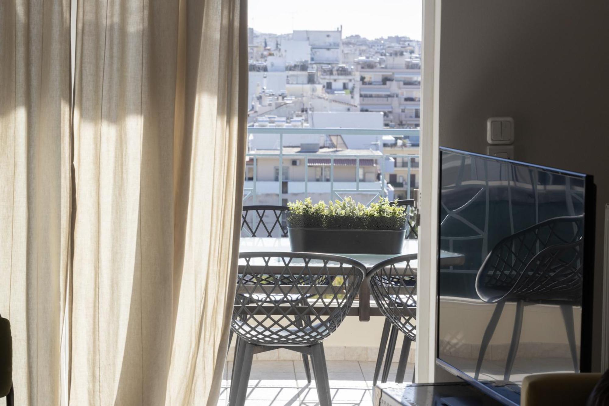 Renovated 3 Bedroom Apt With Acropolis View Athènes Extérieur photo
